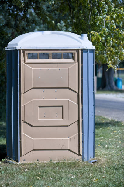 Best Luxury portable toilet rental  in Country Clu, MO